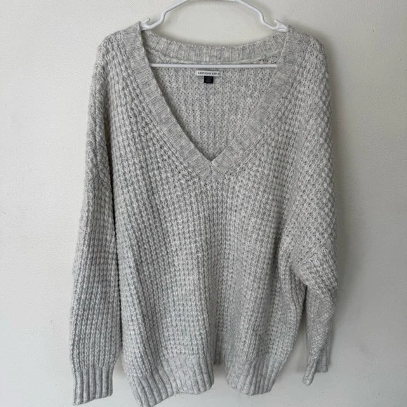 American Eagle grey chunky knit cozy v neck sweater size XL - Picture 3 of 9